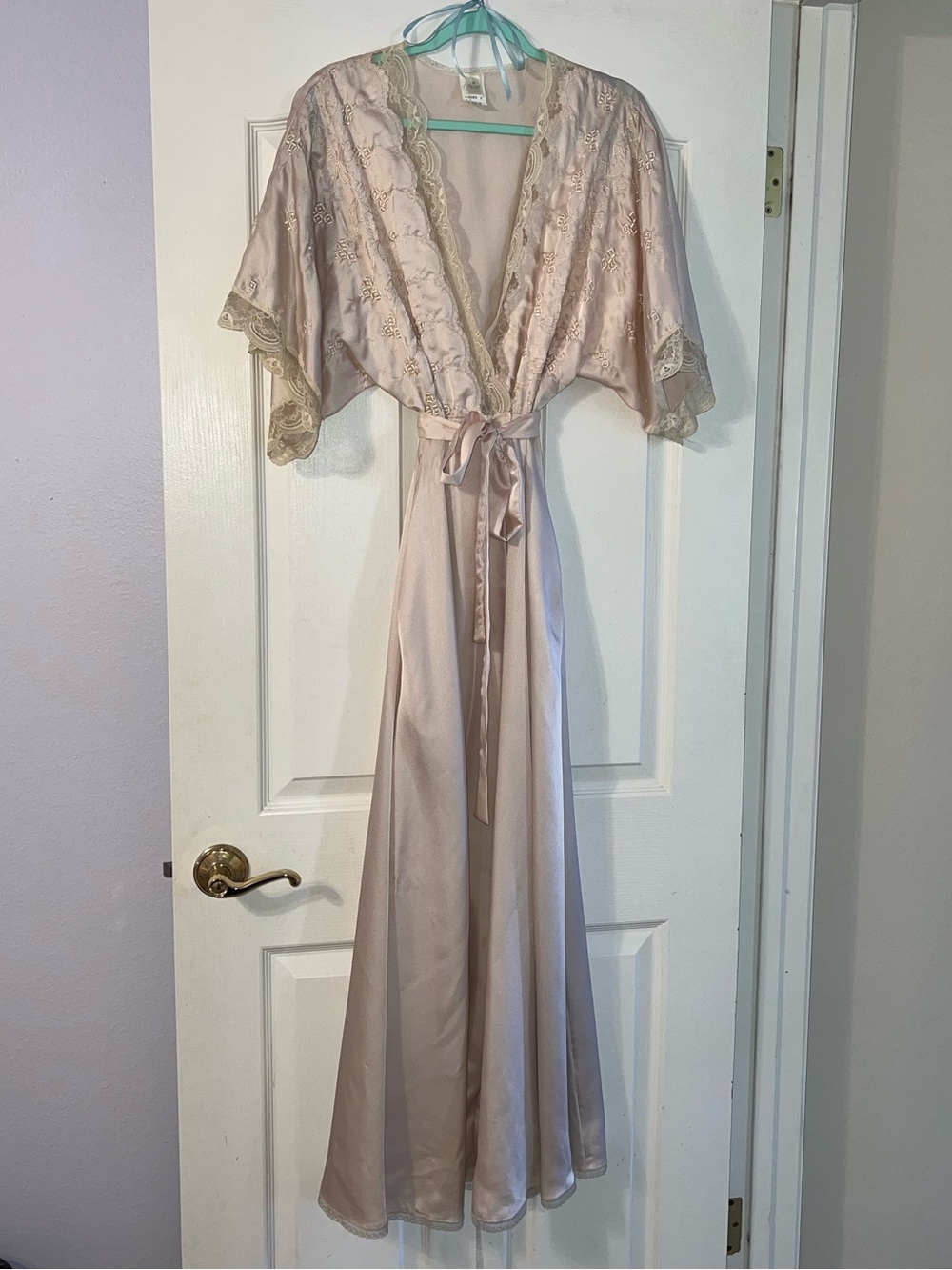 Vintage Victoria's Secret Blush Pink Satin & Lace Kimono